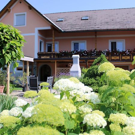 Ferienwohnung Und Gaestezimmer Gaspar Halbenrain Bagian luar foto